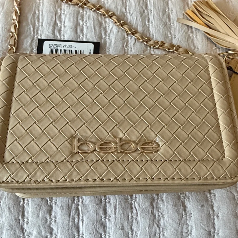 Bebe Beige Handbag w/ Gold Chain Strap Crossbody 3 in 1 w/ Card Case/Key Ring ❤️